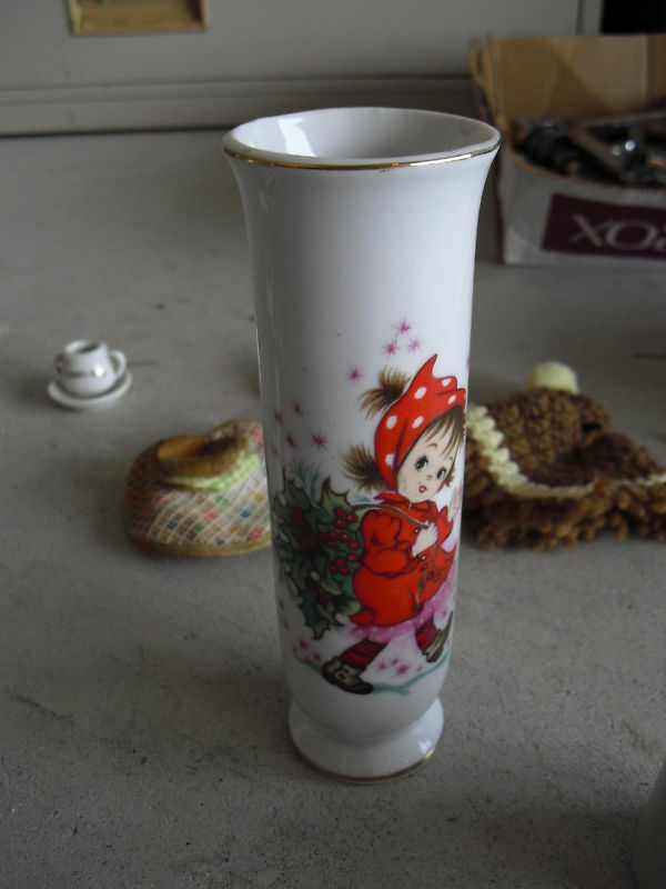 Beautiful Vintage Lefton Girl Print Bud Vase LOOK - $23.76