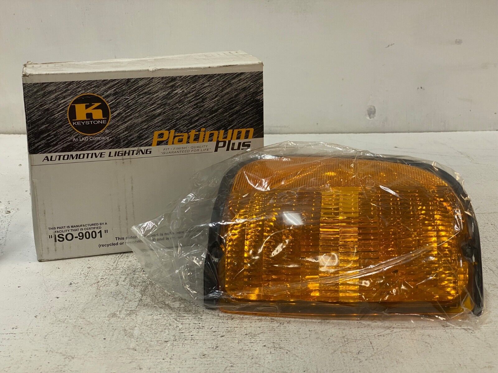 Keystone Automotive Lighting F02520176, 014619, 18-3121-A1-1R - $25.72