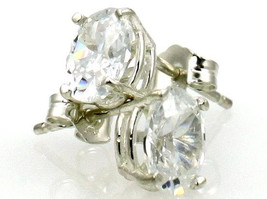 SE002, CZ Cubic Zirconia, 925 Sterling Silver Post Earrings - £24.25 GBP