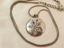 Vintage Silver Tone Sand Dollar Charm Pendant Nedklace Chain Included 1980&#39;s - £11.59 GBP