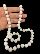 VTG Crown Trifari White Lucite Textured Oval Bead Necklace 28” - £27.52 GBP