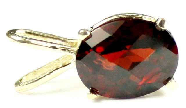 P002, 10x8mm, 3.3 ct, Mozambique Garnet, 14KY Gold Pendant