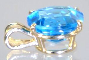 P089, 10mm Swiss Blue Topaz, 14K Gold Pendant