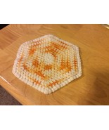 Vintage Crochet Hot Pad Hexagon Shape - $94.58 MXN