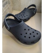 Classic CROCS ShoesMens 8 Womens 10 Navy Blue WW - $25.55 CAD