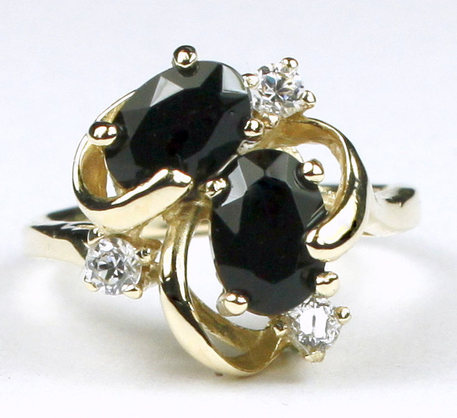 R016, Black Onyx, 10KY Gold Ring
