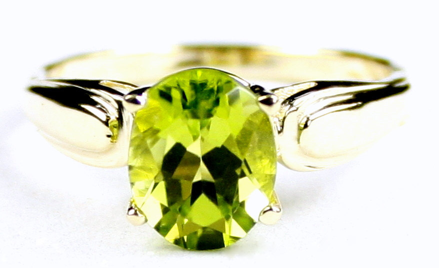 R058, Peridot, 10Ky Gold Ring