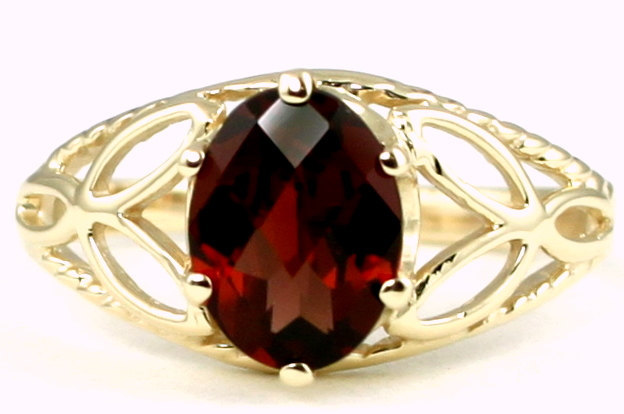 R137, Natural Mozambique Garnet, 10KY Gold Ring