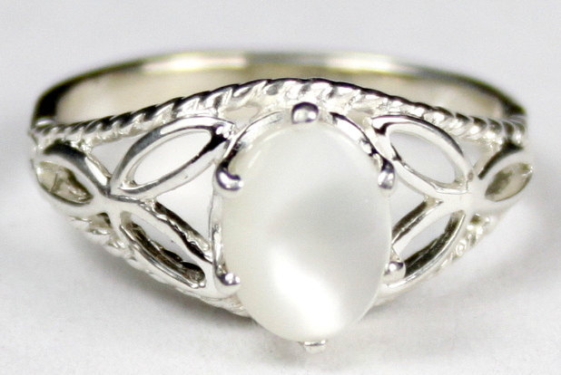 SR137, Mother of Pearl, 925 Sterling Silver Ring