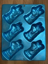 Wilton Blue Scooby Doo Mini Treats Metal Cake Pan Cookies Cake Brownies Cupcakes - £10.31 GBP