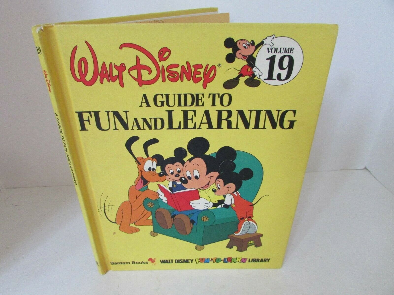 Primary image for DISNEY FUN TO READ LIBRARY VOL.19 A GUIDE TO FUN & LEARNING 1986 PARENT  BOOK