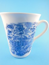 English Tea coffee mug Cup Blue &amp; White Toille Carriage &amp; Mansion Scene ... - £3.25 GBP