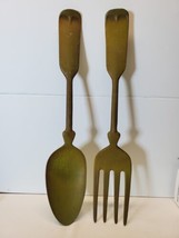 Vintage Giant Avocado Green Metal Spoon and Fork Kitchen Wall Hanging Decor 21&quot; - £36.55 GBP