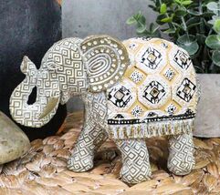 Ebros Silver Geometric Elephant Statue W/ Unique Tapestry Blanket Design... - €19,87 EUR