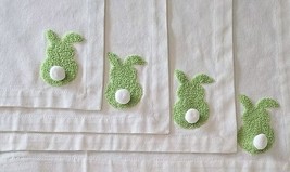 Four (4) C&amp;F Home Placemats ~ Tufted Bunny Bum ~ Off-White Placemats ~ 1... - €34,46 EUR