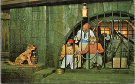 It&#39;s A Dog&#39;s Life Pirates of the Caribbean Walt Disney World FL Postcard PC410 - £3.74 GBP