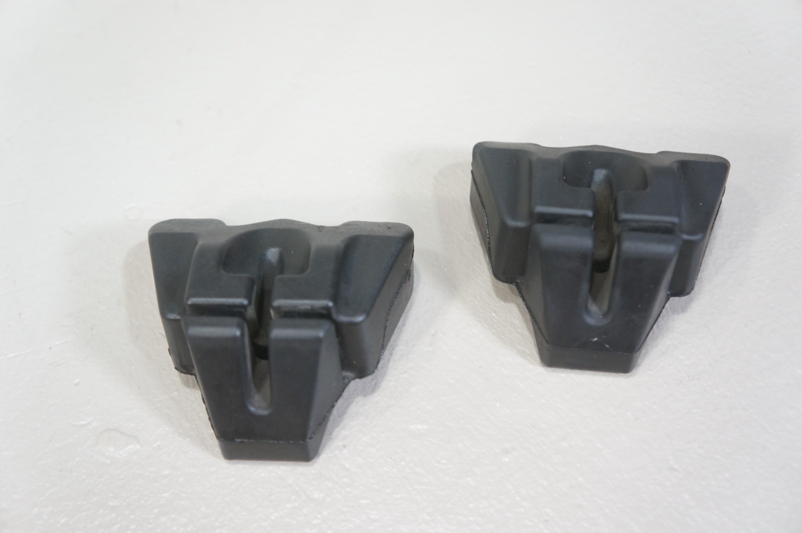 2011-2017 bmw x3 x4 x5 f25 f26 radiator rubber mount pad bushing pair 2 oem Item image 11