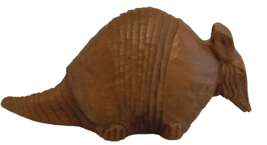 Red Mill Mfg. Armadillo Figurine Made of Crushed Pecan Shells - $229.52 MXN