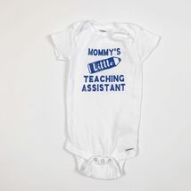 Handmade Mommy’s Little Teaching Assistant Onesie NWOT 6-9 Months - €6,82 EUR