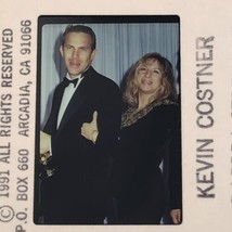 1991 Barbara Streisand &amp; Kevin Costner Celebrity Color Photo Transparency Slide - £11.21 GBP
