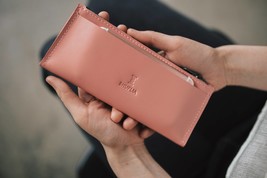 Womens Cute Leather Wallet, Personalized Pink Envelope Pouch - £33.57 GBP