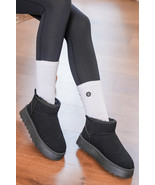 Black Faux Fur Lined Suede Ankle Snow Boots - $634.21 MXN