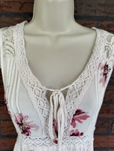 Sleeveless Crinkle Floral Dress Small Crochet V-Neck Tie Back Ivory Rose... - £3.57 GBP