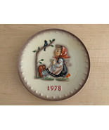 Vintage 1978 Goebel M.J. Hummell Annual Bas Relief Collector Plates~ TMK4 - £9.28 GBP