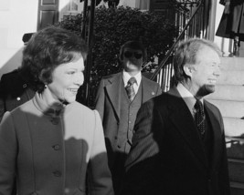 President-elect Jimmy Carter leaves Blair House for Inauguration Photo P... - £6.58 GBP+