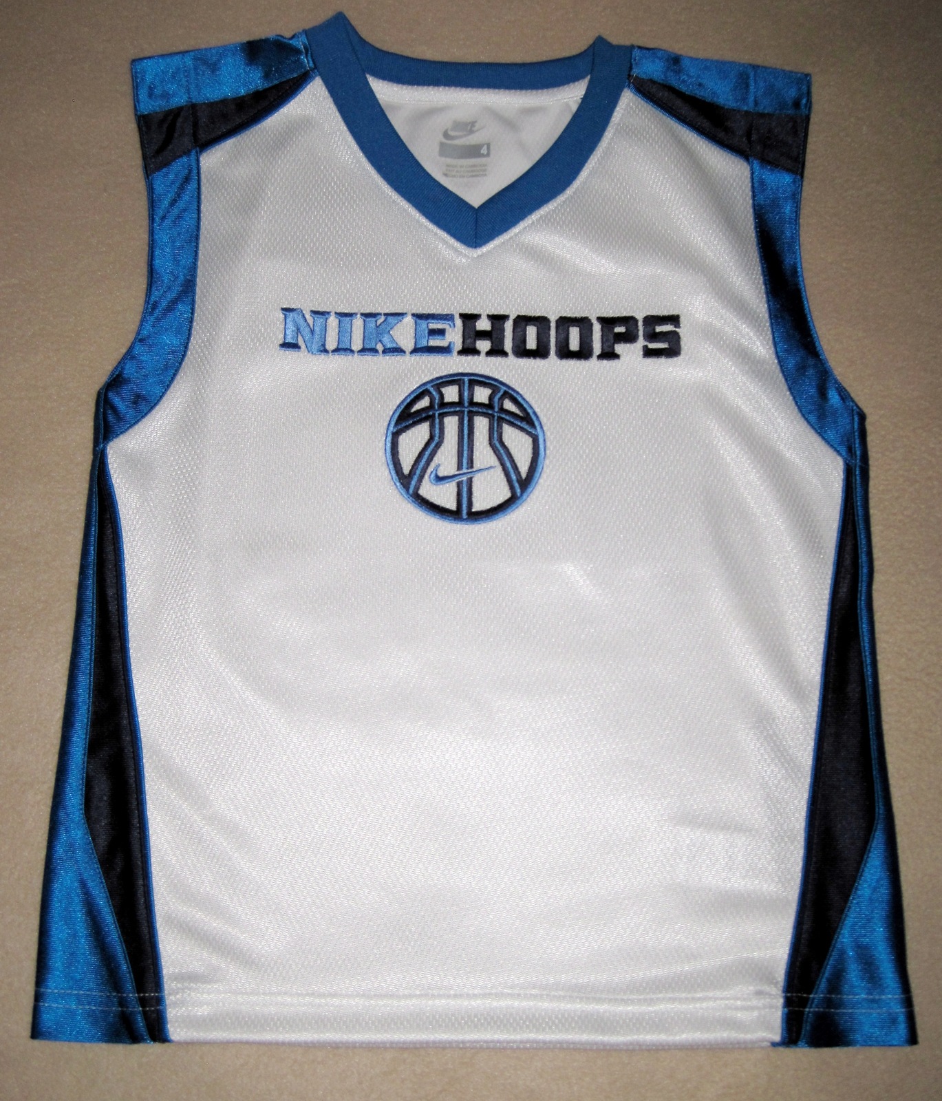 BOYS 6 - Nike Hoops - White-Electric Blue-Black BASKETBALL SPORTS JERSEY
