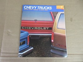 Vintage 1990 Chevrolet Trucks Vans Blazers Suburbans S-10 Vol 1   D8 - £43.42 GBP