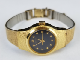 Seiko Ladies Watch 8Y21-0020 gold tone with black dial WORKS - $29.99