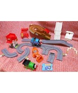 Lot: Thomas &amp; Friends Train, Trackmaster Loading Set, Pre-Owned, Christm... - £22.80 GBP