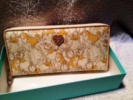 Disney Samantha Thavasa Alice in Wonderland ~ Large Zippy Wallet - $299.00