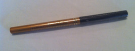 NEW L'Oreal Rouge Pulp Anti-Feathering lip liner "Steamy" - $2.00