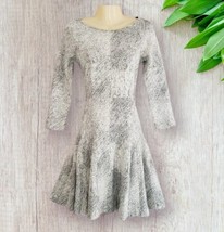 BANANA REPUBLIC White Black Striped  Dress size 4 Fit &amp; Flare Knit Dress - £27.94 GBP