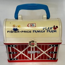 Fisher Price Play Family Farm Barn ~ 2008 Lunch Pail Design - Cute Storage - $9.94