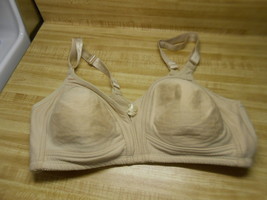 bra stylebra 1621X beige bra RN 93010 size 42 C - $18.95