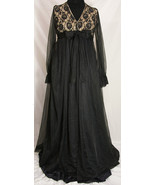 Vintage 1950s LeVoy&#39;s Black and Nude Lace Negligee with Matching Robe - $152.60 CAD