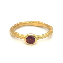 Sterling 18k Yellow Vermeil Bamboo w/ Bezel Set Almandine Garnet Ring Sz... - $1,276.31 MXN