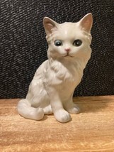 Vintage Lefton #1513 Porcelain White Persian Cat Figurine Japan 4&quot; - $10.76