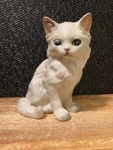 Vintage Lefton #1513 Porcelain White Persian Cat Figurine Japan 4&quot; - £8.59 GBP