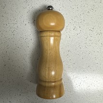 Farberware Wooden Pepper  Mill Grinder 6.5 in - $286.76 MXN