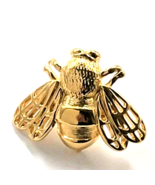 Monet Gold Tone Bumble Bee Pin Vintage 3D Insect Lapel Signed Openwork W... - $365.11 MXN