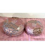 2 Vintage Decorative Round Tins Pink Floral Design 5.25 &amp; 4.25&quot; Unmarked - $112.71 MXN