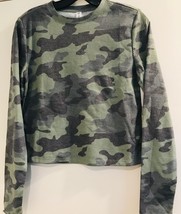 BP Camouflage long sleeves Top Sz Medium - £10.95 GBP