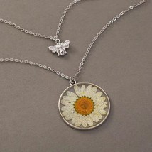 Real Daisy Bee Pendant Necklace Silver Chain Flower Resin Jewellery Natural Girl - £13.30 GBP
