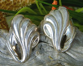 Vintage Sterling Silver 925 Earrings Puffy Wave Swirl Shell  - $34.95