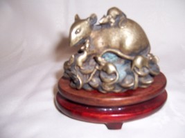 Antique Chinese Bronze Rat With Coins &amp; On Coins Good Fortune Figurine - £107.91 GBP