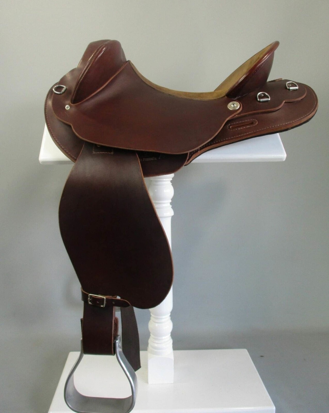 Half Breed Australian Aussie Leather High Quality Saddle 16 in Build/ Free Ship - £372.90 GBP - £410.26 GBP